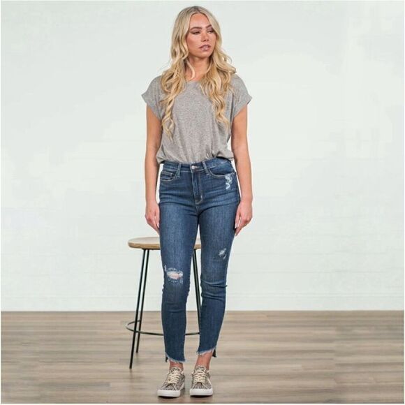 Judy Blue Skinny Fit Amelia High Rise Distressed Slanted Fray Raw Hem Jeans 9 /2 - Picture 1 of 10